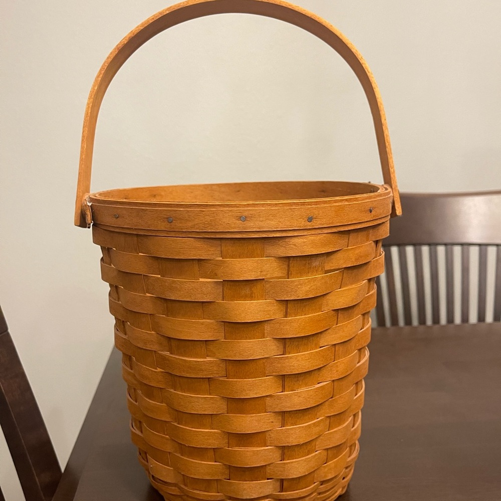 LONGABERGER FRUIT BASKET